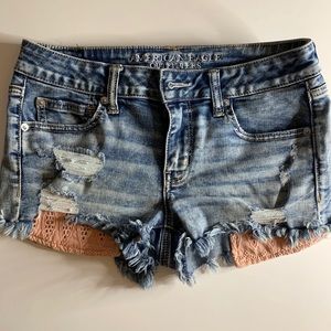 American Eagle Shortie Shorts Pink accent